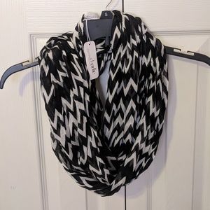 NWT Charming Charlie chevron scarf